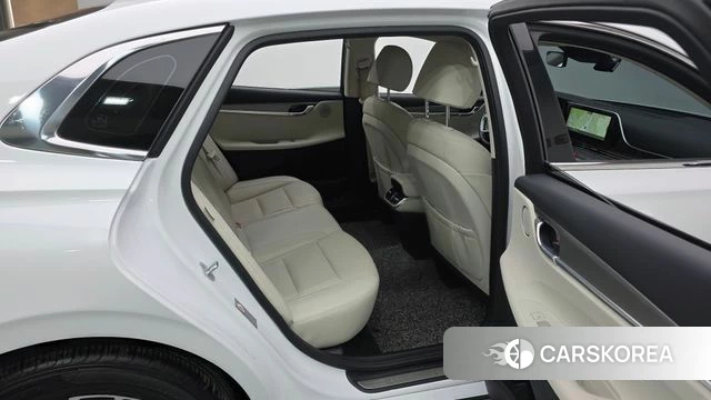 Hyundai The New Grandeur IG Hybrid 2022 Белый из Кореи, фото 2