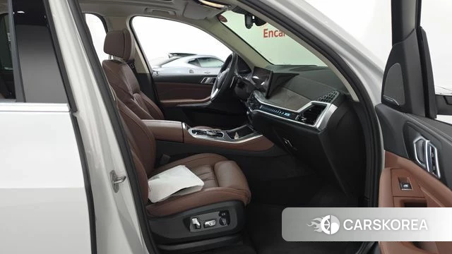 BMW X5 (G05) 2025 Белый из Кореи, фото 2