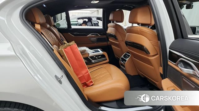 BMW 7 Series (G11) 2022 Белый из Кореи, фото 2