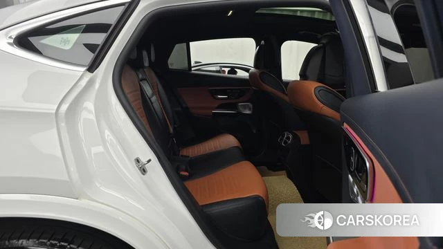 Mercedes-Benz GLC-Class X254 2024 Белый из Кореи, фото 2