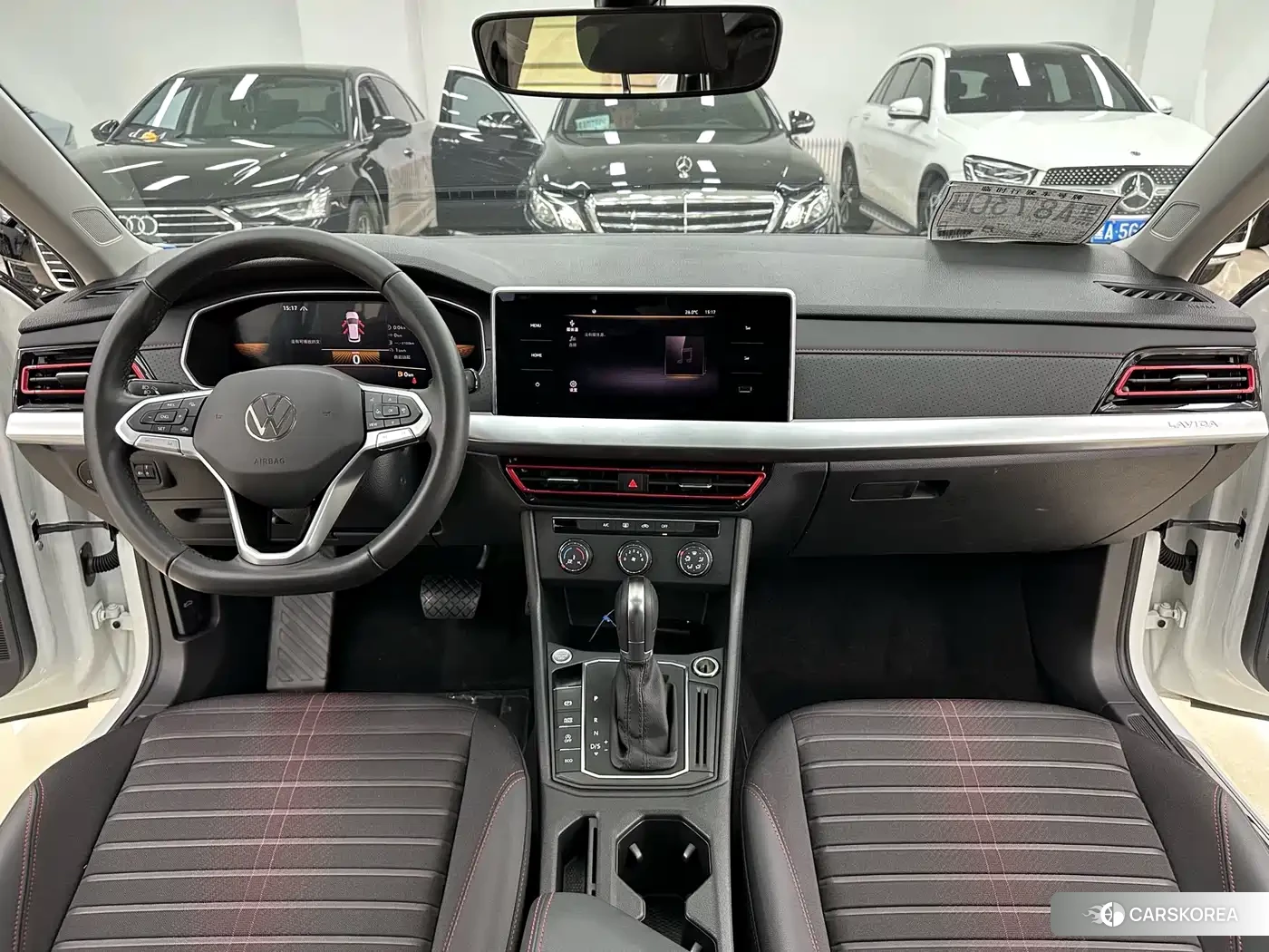 Volkswagen Lavida 2023 Белый из Китая, фото 2
