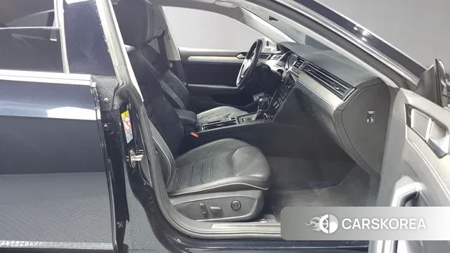 Volkswagen Arteon 2019 Черный из Кореи, фото 2