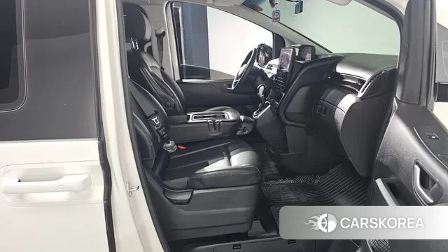 Hyundai Staria 2023 Белый из Кореи, фото 2