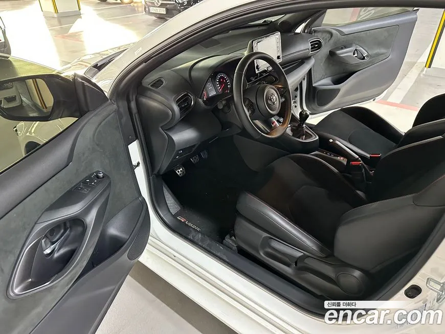 Toyota Yaris (Beats) 2022 Белый из Кореи, фото 2