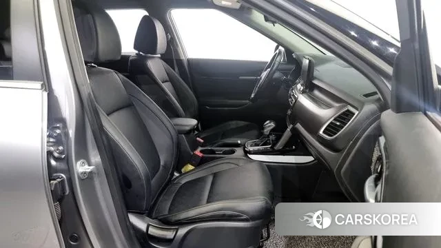 Kia Seltos 2019 Серебряный из Кореи, фото 2