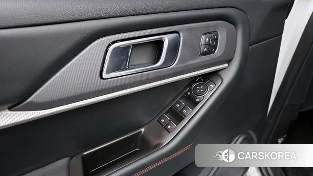 Ford Explorer 6th Generation 2024 Белый из Кореи, фото 2