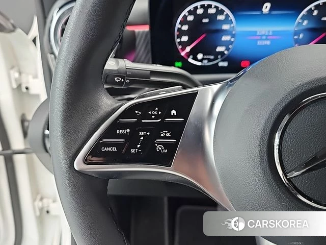 Mercedes-Benz A-Class W177 2024 Белый из Кореи, фото 2