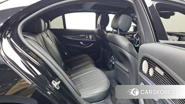 Mercedes-Benz E-Class W213 2022 Черный из Кореи, фото 2