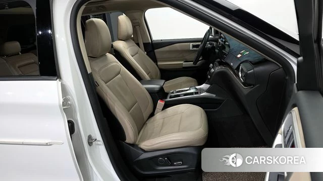 Ford Explorer 6th Generation 2020 Белый из Кореи, фото 2