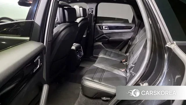 Porsche Cayenne (PO536) 2023 Черный из Кореи, фото 2