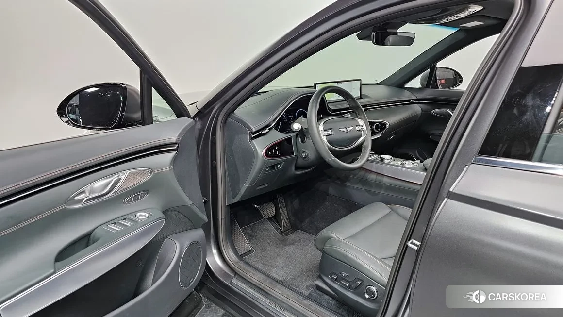 Genesis GV70 2022 Серый из Кореи, фото 2