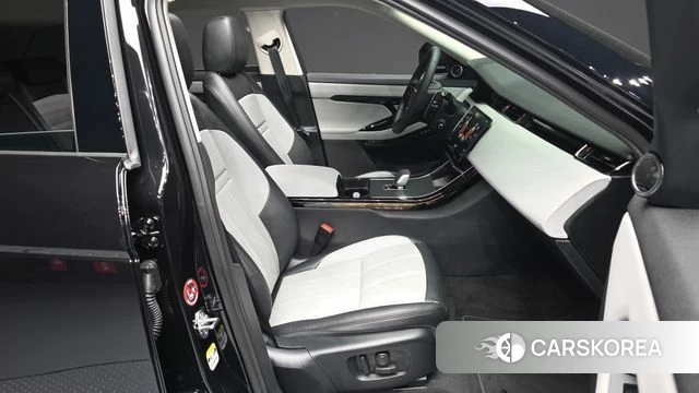 Land Rover Range Rover Evoque 2nd Generation 2025 Черный из Кореи, фото 2