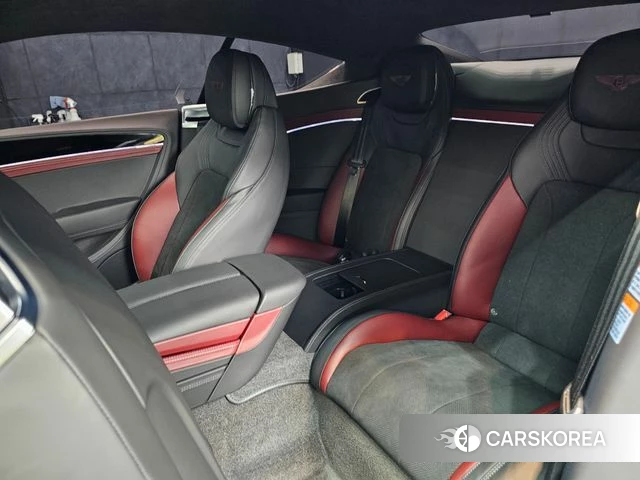 Bentley Continental GT 3rd Generation 2023 Черный из Кореи, фото 2
