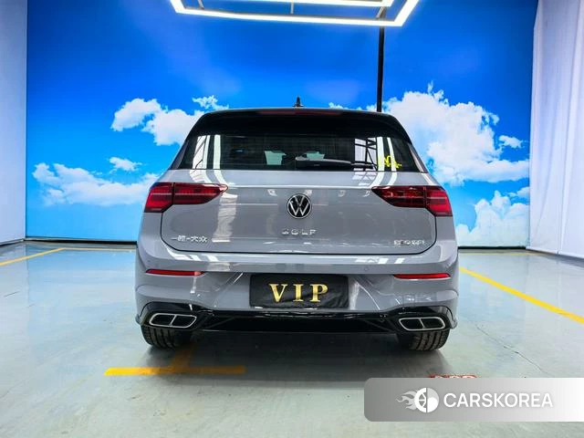Volkswagen Golf 2022 Темно-серый из Китая, фото 2