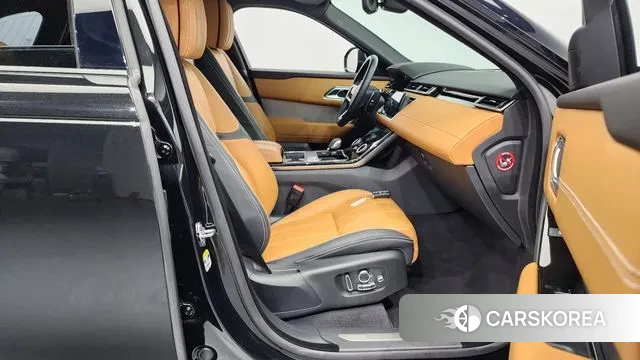 Land Rover Range Rover Velar 2023 Черный из Кореи, фото 2
