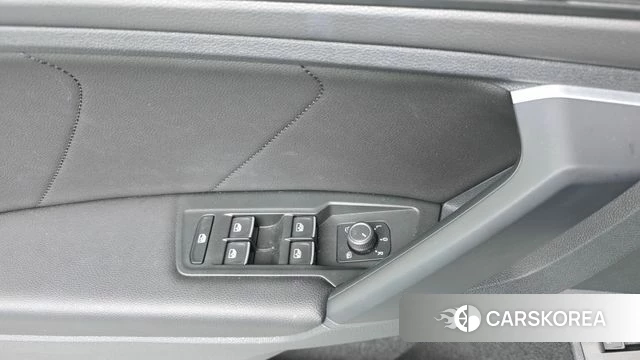 Volkswagen Tiguan second Generation 2022 Белый из Кореи, фото 2