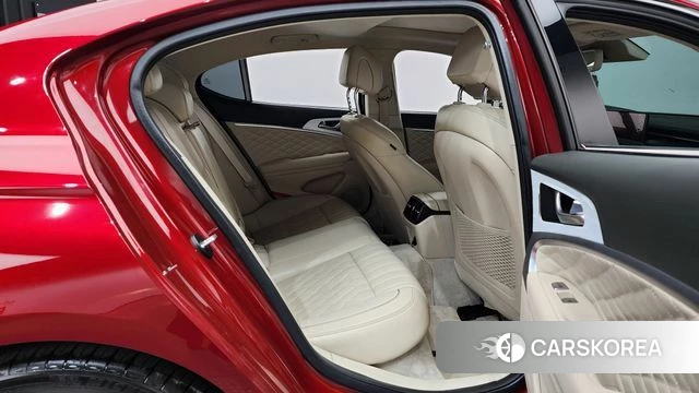 Genesis The New G70 2022 Красный из Кореи, фото 2