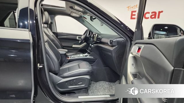 Ford Explorer 6th Generation 2021 Черный из Кореи, фото 2