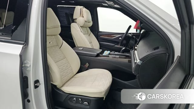 Cadillac Escalade 5th Generation 2021 Белый из Кореи, фото 2