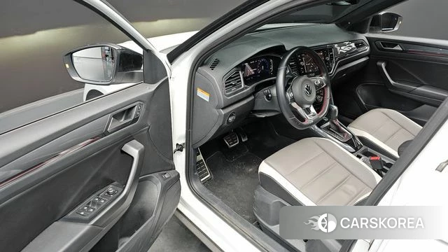 Volkswagen T-Roc 2022 Белый из Кореи, фото 2