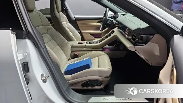 Porsche Taycan 2024 Белый из Кореи, фото 2