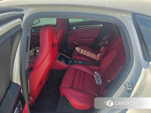 Porsche Panamera (971) 2022 Серебристо-серый из Кореи, фото 2