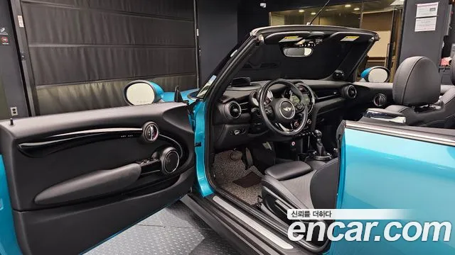 Mini Cooper Convertible 2018 Синий из Кореи, фото 2