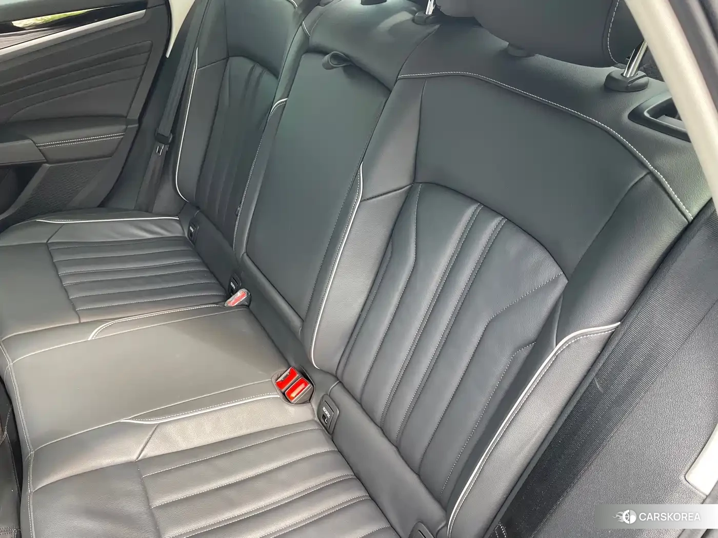 Volkswagen Passat 2024 Черный из Китая, фото 2