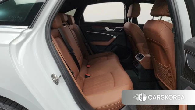 Audi A6 (C8) 2021 Белый из Кореи, фото 2
