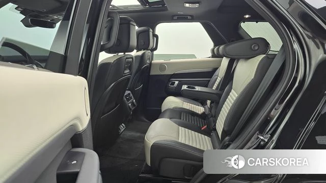 Land Rover Discovery 5 2021 Черный из Кореи, фото 2