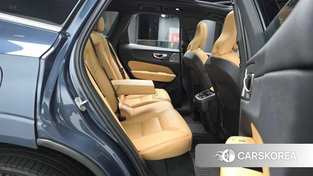 Volvo XC60 second Generation 2023 Синий из Кореи, фото 2