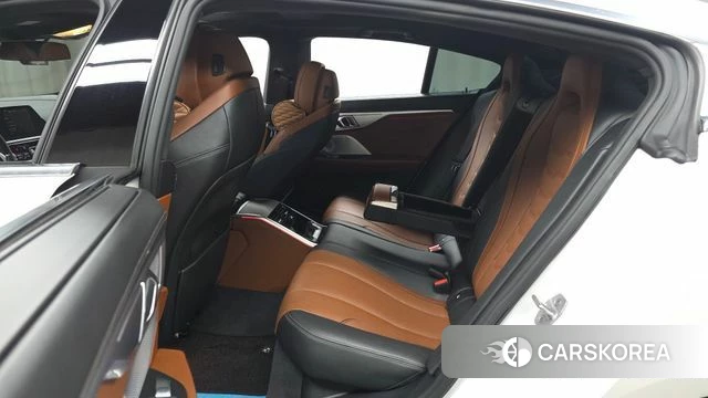 BMW 8 Series (G15) 2020 Белый из Кореи, фото 2