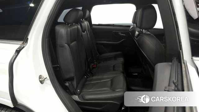 Audi Q7 (4M) 2021 Белый из Кореи, фото 2