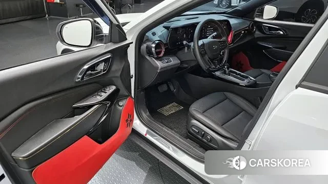 Chevrolet (GM Daewoo) Trax Crossover 2023 Белый из Кореи, фото 2