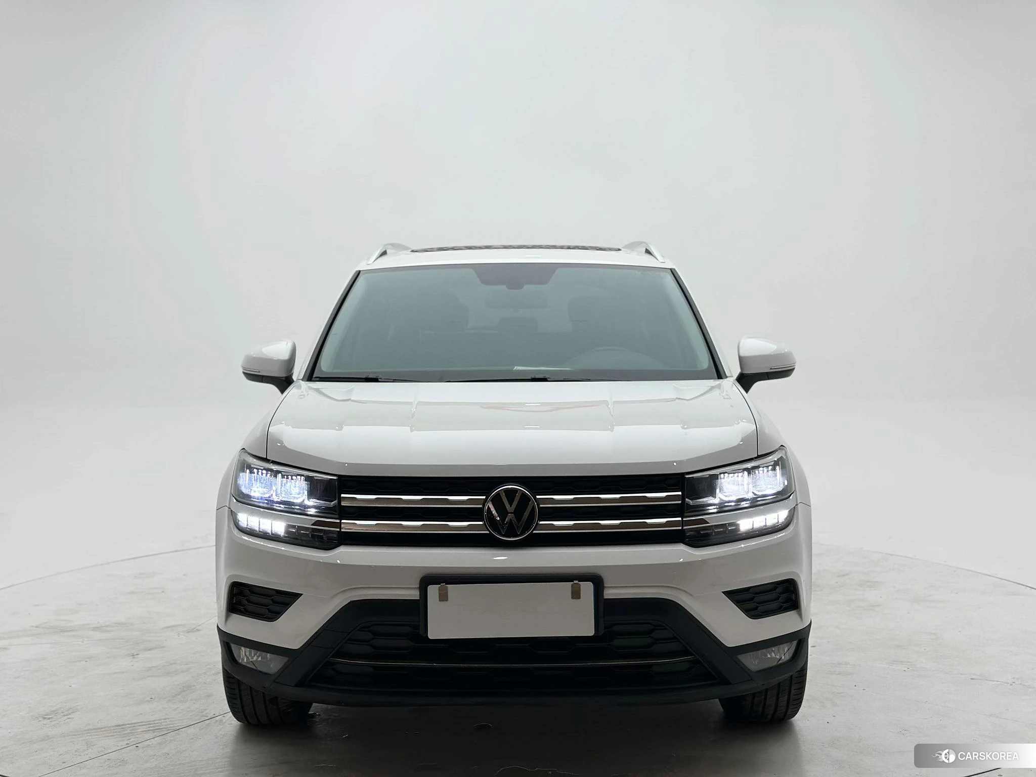 Volkswagen Tharu 2020 Белый из Китая, фото 2