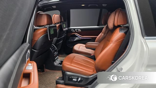 BMW X7 (G07) 2022 Белый из Кореи, фото 2