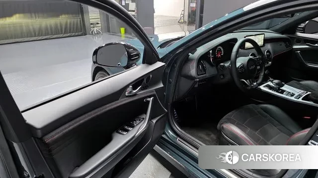 Kia Stinger Meister 2023 Зеленый из Кореи, фото 2