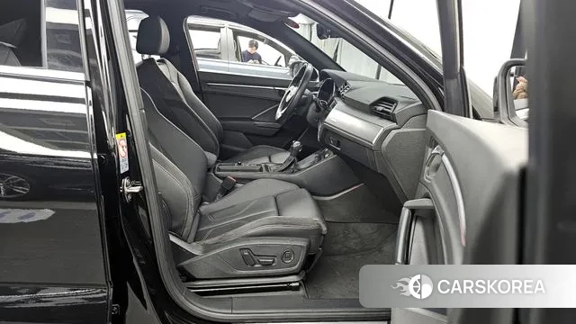 Audi Q3 (F3) 2020 Черный из Кореи, фото 2