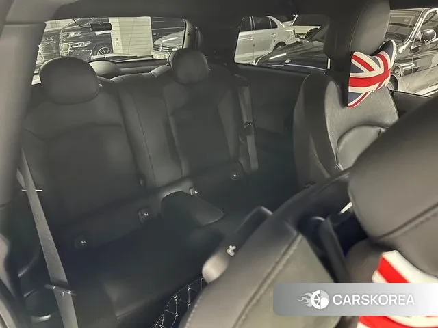 Mini Cooper Electric 2022 Черный из Кореи, фото 2