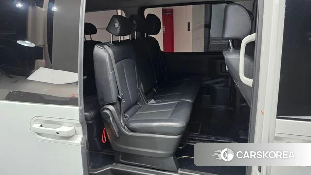 Hyundai Staria 2022 Белый из Кореи, фото 2