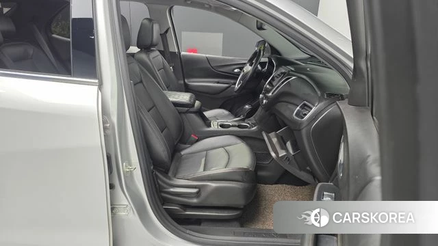 Chevrolet (GM Daewoo) Equinox 2018 Серебристо-серый из Кореи, фото 2