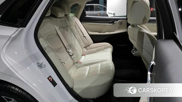 Hyundai The New Grandeur IG Hybrid 2022 Белый из Кореи, фото 2