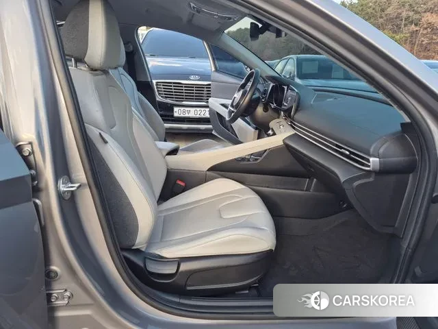 Hyundai Avante Hybrid (CN7) 2022 Серый из Кореи, фото 2