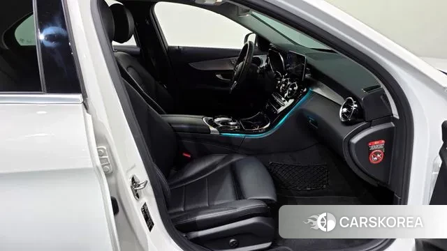 Mercedes-Benz C-Class W205 2020 Белый из Кореи, фото 2