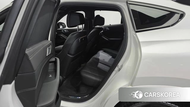 BMW X6 (G06) 2024 Белый из Кореи, фото 2