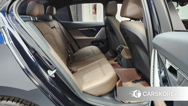 BMW 5 Series (G60) 2025 Черный из Кореи, фото 2