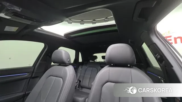 Audi Q3 (F3) 2025 Белый из Кореи, фото 2