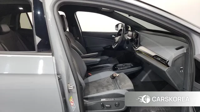 Volkswagen ID.4 2025 Серебряный из Кореи, фото 2