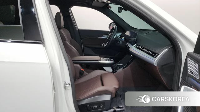 BMW X1 (U11) 2025 Белый из Кореи, фото 2