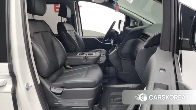 Hyundai Staria 2024 Белый из Кореи, фото 2